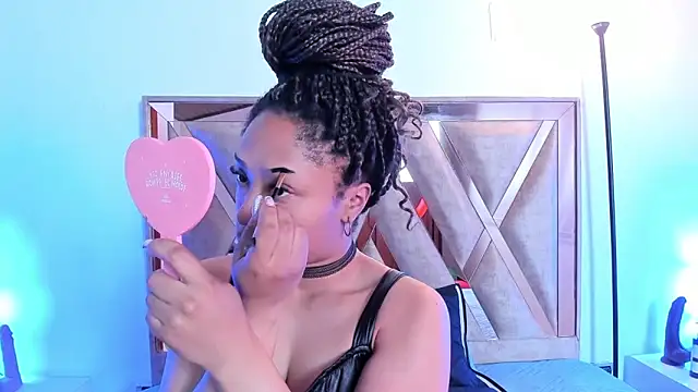 Snapshot of Katy_ortiiz chatting on 2, 12, 2025 Katy ortiiz online show from 2, 12, 2025