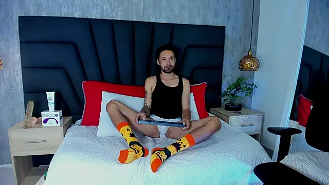 Hisoka 011 online show from 31, 10, 2025