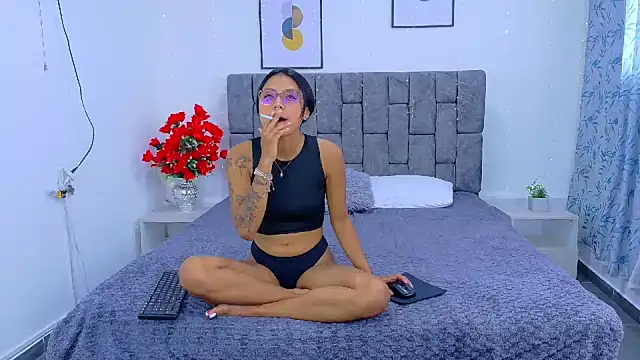 Soffia Konig  online show from 8, 1, 2026