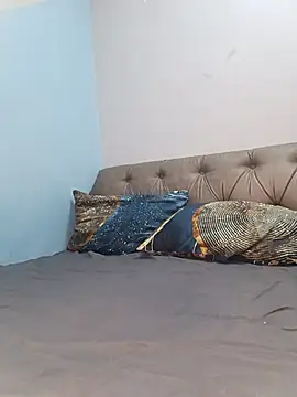 Snapshot of Julia_Giulia chatting on 24, 11, 2025 Julia Giulia online show from 24, 11, 2025