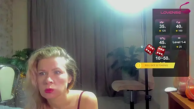 Julia Giulia online show from 12, 1, 2026