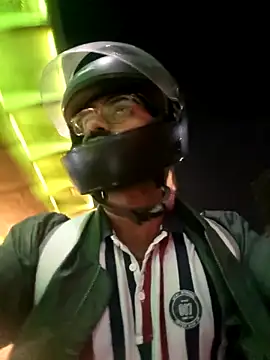 Snapshot of YoursThickDick chatting on 10, 11, 2025 YoursThickDick online show from 10, 11, 2025