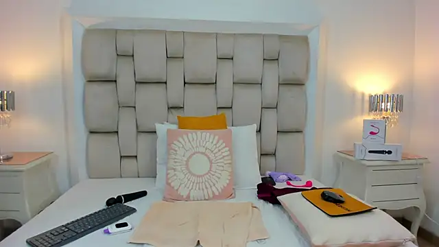 frehia dimou online show from 28, 9, 2025