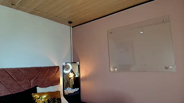 Hanna Lee   online show from 4, 2, 2026