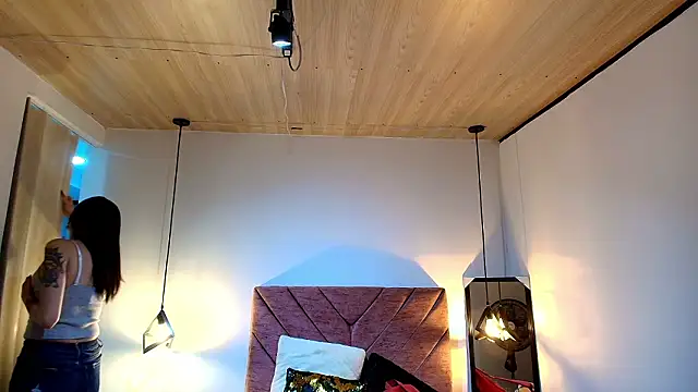 Hanna Lee   online show from 7, 2, 2026