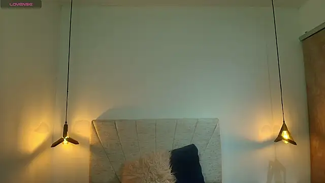 Hanna Lee   online show from 10, 7, 2026