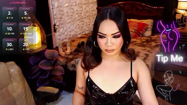 GODDESSHUGECOCKANDREA online show from 11, 5, 2026
