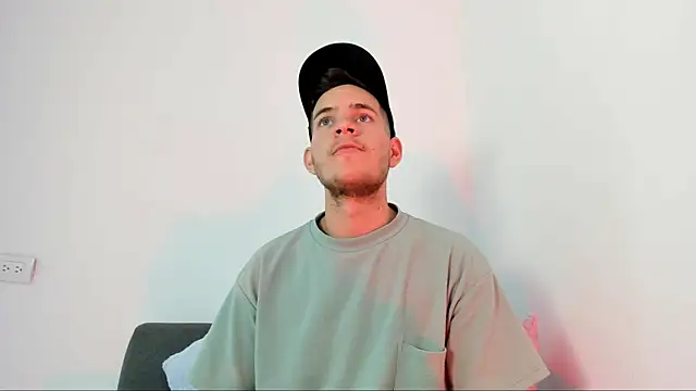 lara and danny online show from 26, 10, 2025