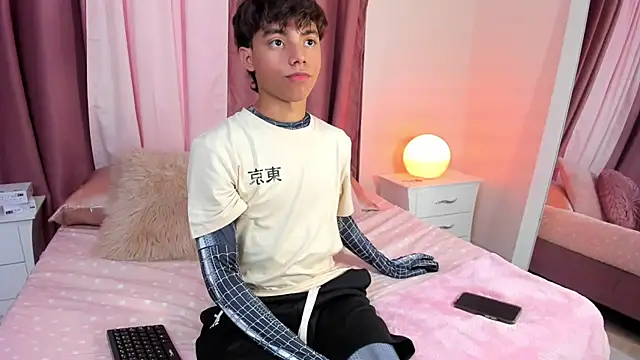 Snapshot of Honeymoon_sariel chatting on 31, 10, 2025 Honeymoon sariel online show from 31, 10, 2025