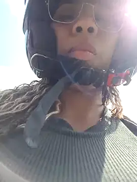 Elowen Clark online show from 9, 2, 2026