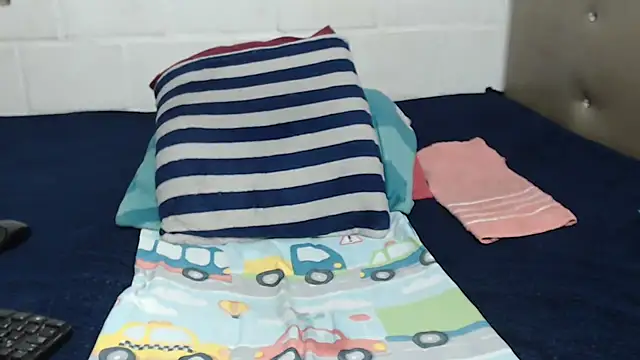 blondehotsquirt online show from 27, 9, 2025