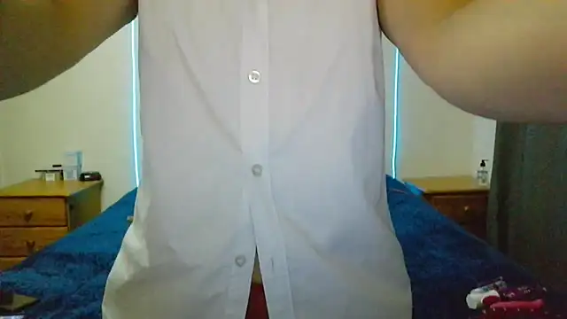 Snapshot of MysticBlue69 chatting on 5, 7, 2026 MysticBlue69 online show from 5, 7, 2026