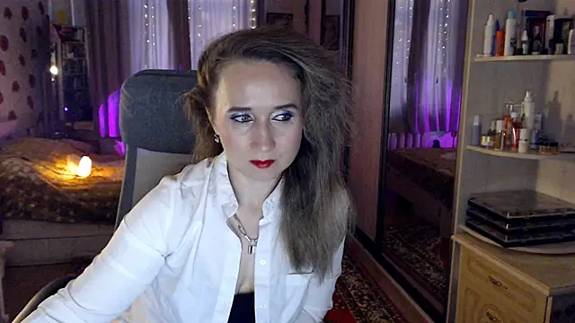 ClassyInna online show from 8, 10, 2025