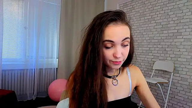 Snapshot of EllaSteele chatting on 18, 9, 2025 EllaSteele online show from 18, 9, 2025