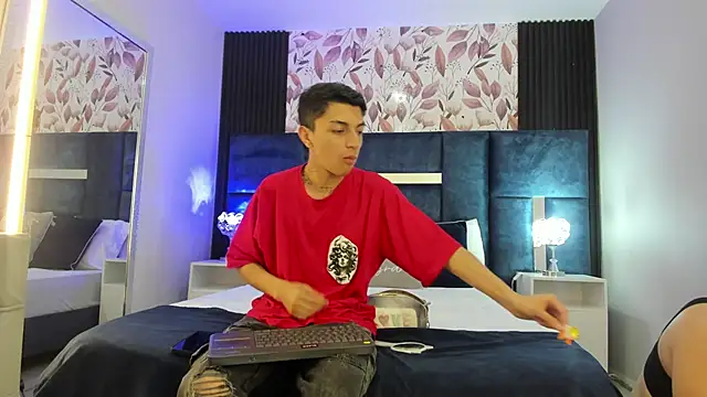 NickandAbby  online show from 31, 1, 2026