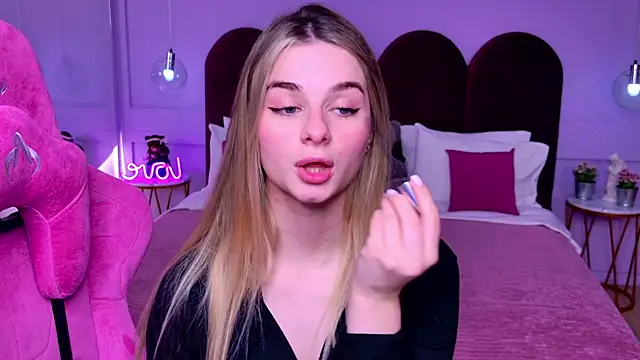 SweetyLicky online show from 24, 11, 2025