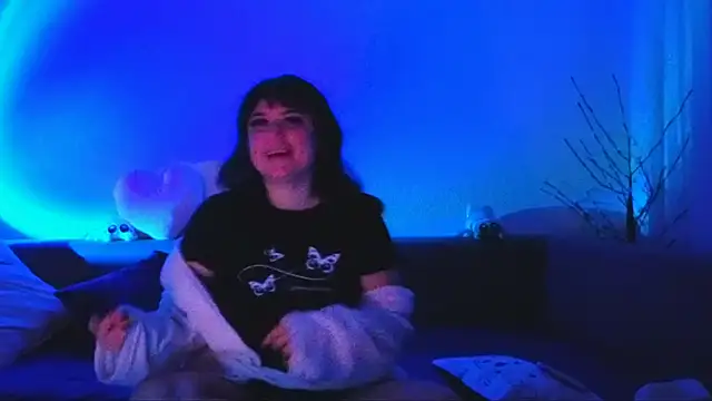 Bella Hillss online show from 11, 2, 2026