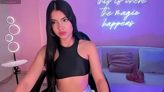 MiaLaurence online show from 22, 2, 2026