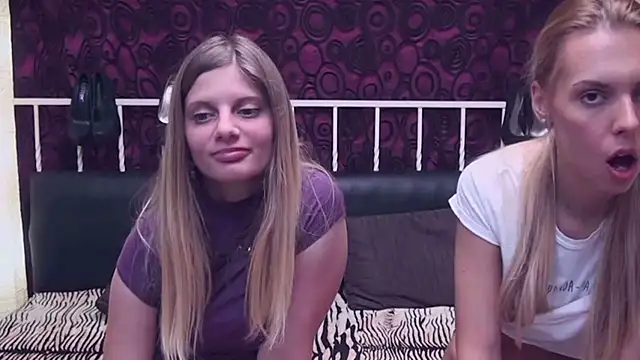 Snapshot of BlondeWitches chatting on 31, 10, 2025 BlondeWitches online show from 31, 10, 2025