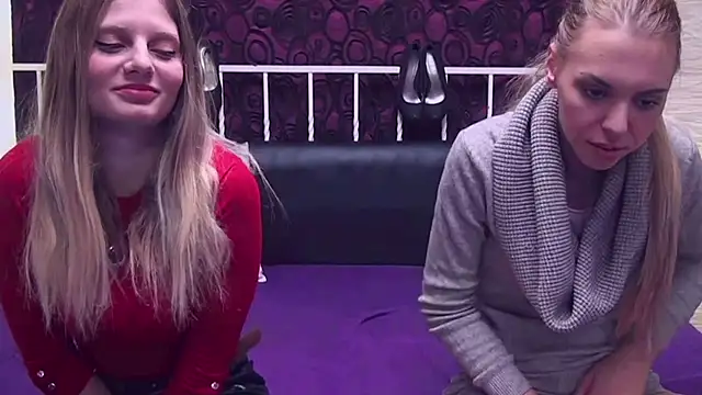 Snapshot of BlondeWitches chatting on 25, 11, 2025 BlondeWitches online show from 25, 11, 2025