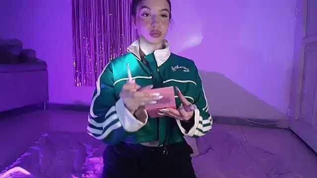 Snapshot of Alina_Lee_t chatting on 2, 10, 2025 Alina Lee t online show from 2, 10, 2025