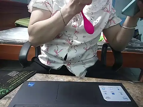 Snapshot of Xue_weng chatting on 8, 5, 2026 Xue weng online show from 8, 5, 2026