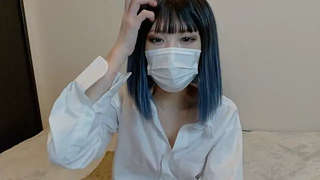 sarina at online show from 8, 4, 2026