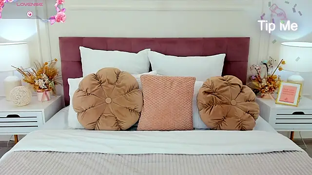 Snapshot of ToriSonn chatting on 17, 11, 2025 ToriSonn online show from 17, 11, 2025