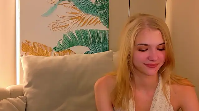 Snapshot of 4example_Chloe chatting on 7, 7, 2026 4example Chloe online show from 7, 7, 2026