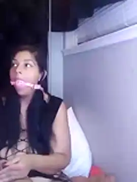 sweetnjuicyyy online show from 19, 11, 2025