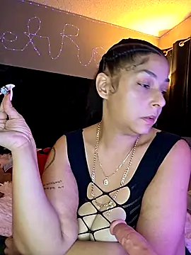 sweetnjuicyyy online show from 5, 12, 2025