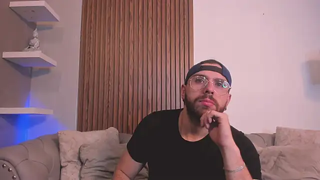 Snapshot of Maximo_Wolff chatting on 4, 5, 2026 Maximo Wolff online show from 4, 5, 2026