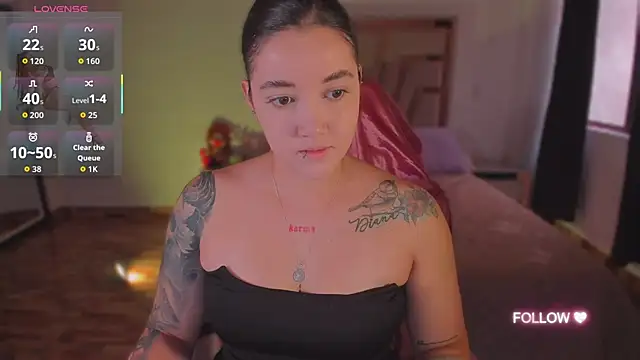 lunaarose online show from 7, 11, 2025