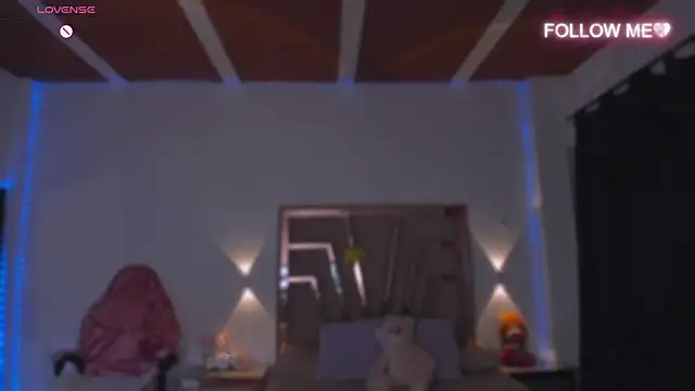 lunaarose online show from 1, 12, 2025