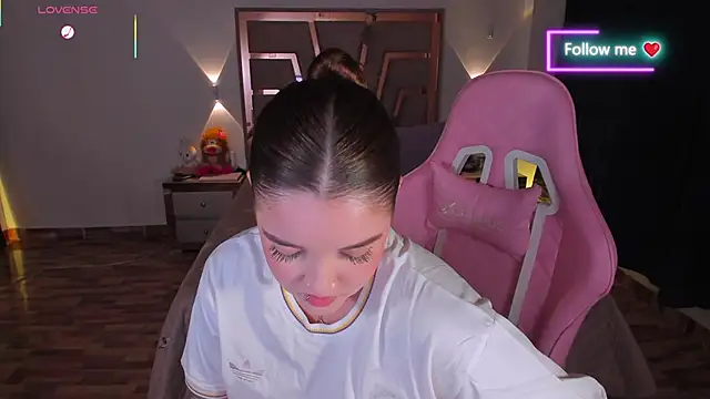 lunaarose online show from 27, 3, 2026