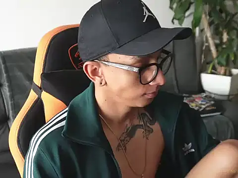 Snapshot of Vbenz28 chatting on 10, 1, 2026 Vbenz28 online show from 10, 1, 2026