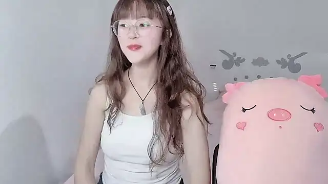 nini a online show from 12, 9, 2025