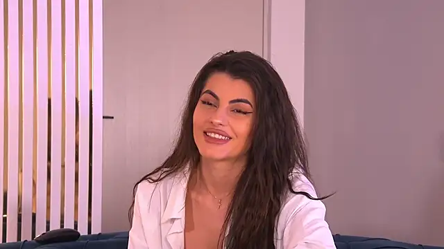 Snapshot of YasminaMoon chatting on 14, 11, 2025 YasminaMoon online show from 14, 11, 2025