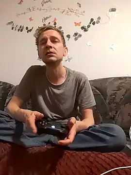 Snapshot of DaveLindau chatting on 14, 11, 2025 DaveLindau online show from 14, 11, 2025