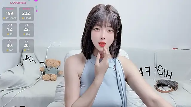 Snapshot of uikyy1 chatting on 21, 10, 2025 uikyy1 online show from 21, 10, 2025