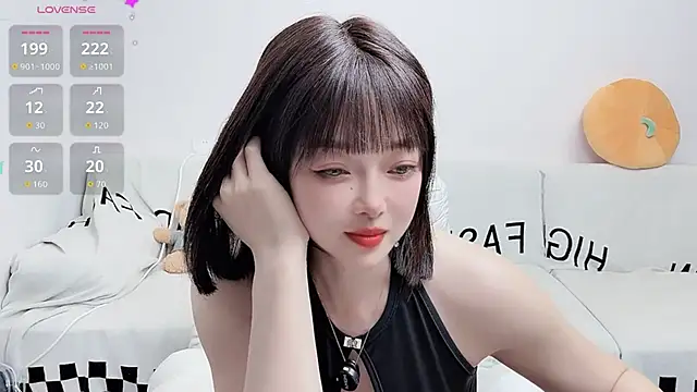 Snapshot of uikyy1 chatting on 23, 10, 2025 uikyy1 online show from 23, 10, 2025