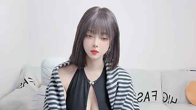 Snapshot of uikyy1 chatting on 19, 11, 2025 uikyy1 online show from 19, 11, 2025