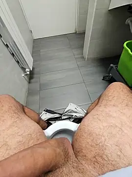 flirt 23 online show from 11, 4, 2026