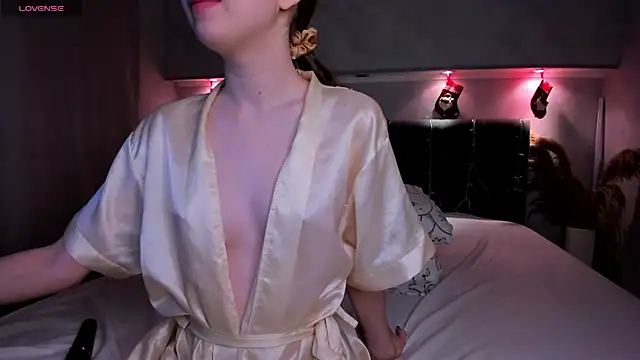 Camilla Kelly online show from 9, 2, 2026