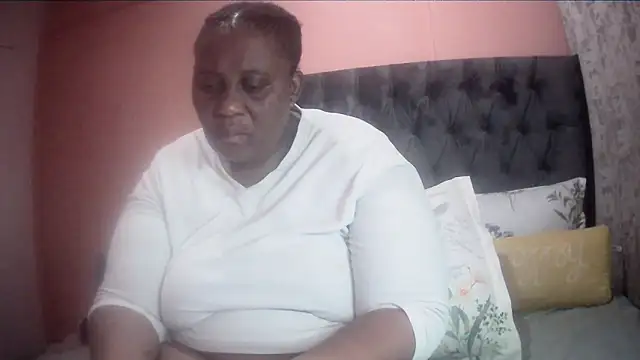 HUGEASSXXXXX online show from 7, 3, 2026