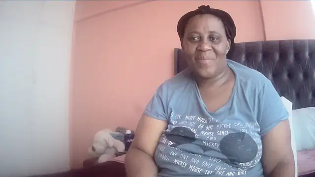 HUGEASSXXXXX online show from 28, 3, 2026