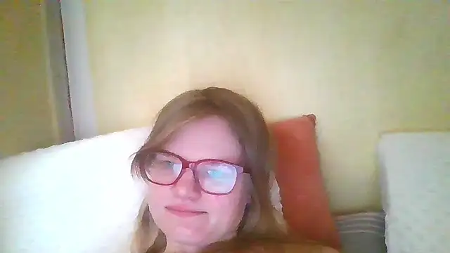 Moonolighta online show from 15, 9, 2025