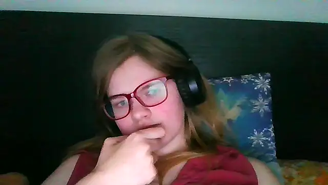 Moonolighta online show from 8, 10, 2025