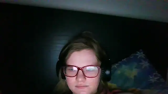 Moonolighta online show from 5, 12, 2025