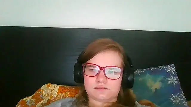Snapshot of Moonolighta chatting on 4, 5, 2026 Moonolighta online show from 4, 5, 2026
